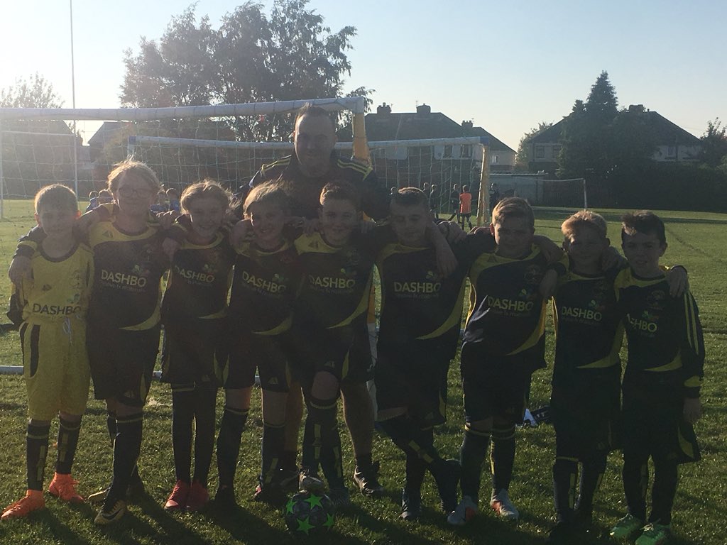 BickerstaffeCE's tweet photo. Fantastic team effort tonight! A huge thank you to @MrdashboFx for sponsoring our kits! https://t.co/pKT2407b7P