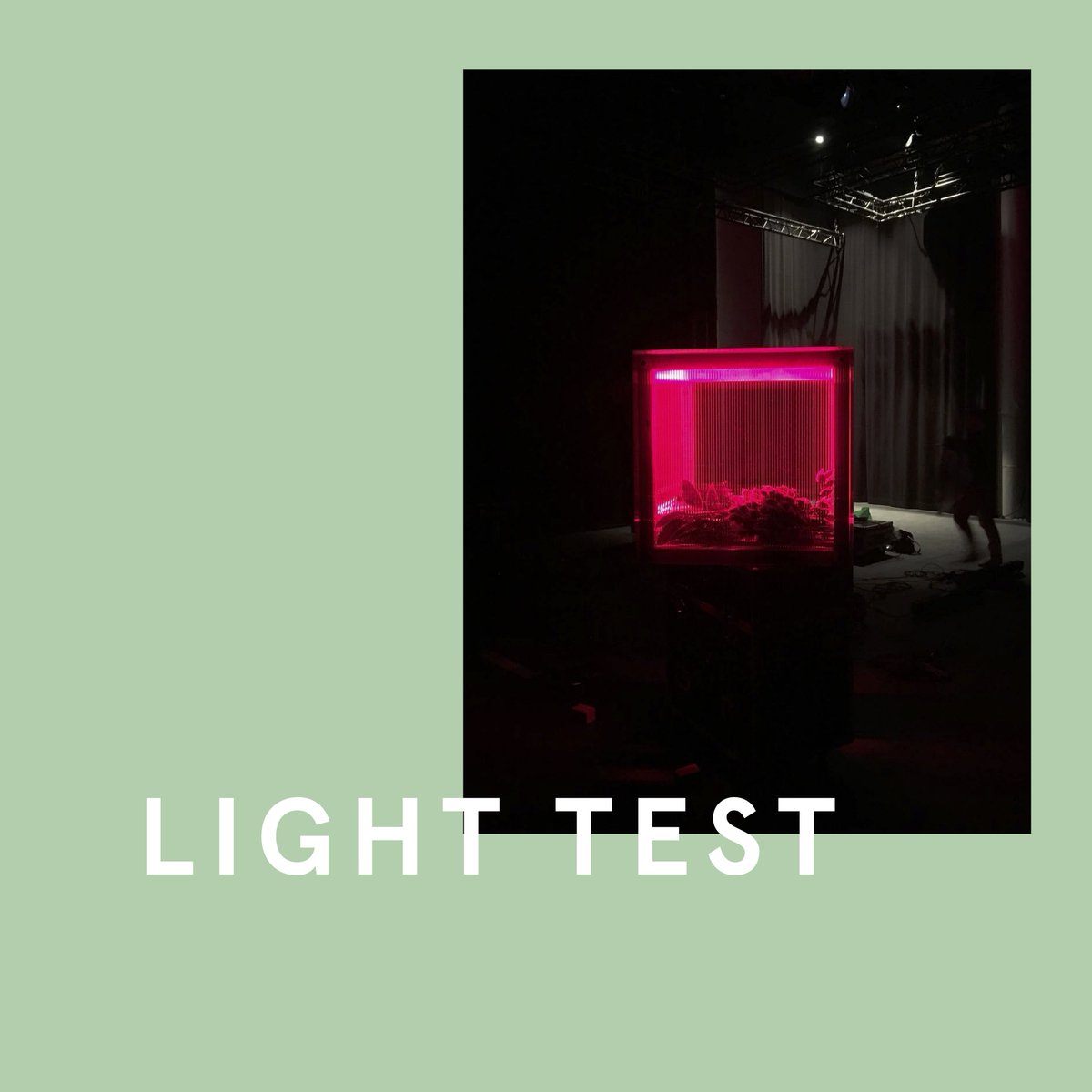 SitcomDesign's tweet image. Testing. Collaboration with @roman_azar for Jardin Suspendu. #prototype #lighting #neon #redlight #jardinsuspendu #paris #rooftop #party #djbooth #jungle #cube #corrugatedplastic #breezeblocks #paris