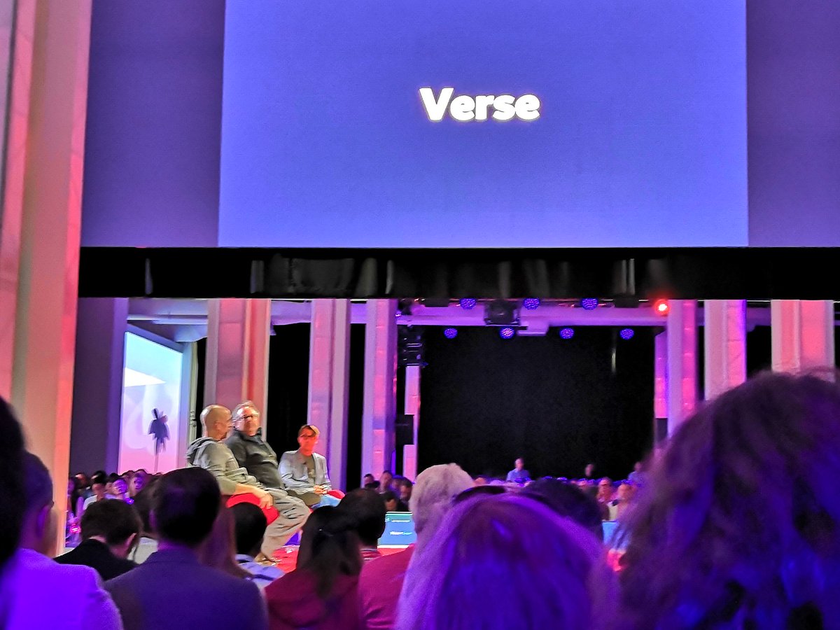 SamatAlgozhin's tweet photo. Roni has got a vision and it is good, other two doesn't seem to know what they are talking about #LEAPcon #MagicLeap https://t.co/F07nvyt4km