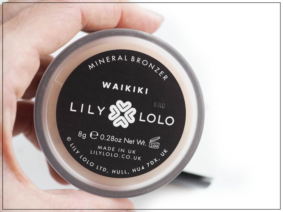 dbeautypl's tweet photo. Lily Lolo Champagne Illuminator Naturalny Rozświetlacz + Mineralny Bronzer Waikiki + Naturalny Błyszczyk Scandalips https://t.co/8u8az9NmXe 
⭐️⭐️⭐️⭐️
#bronzermienralny #mineralny #bronzer #rozświetlacz #rozświetlaczmineralny #makijaż #makijażmineralny #lilylolo #costasy https://t.co/6nFQTXLlG9