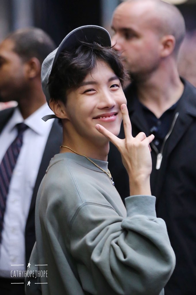 satsuki5353BTS's tweet photo. いつまでも元気でいてね。
#toJHOPE💚💚💚 https://t.co/KZtkbsvQgi