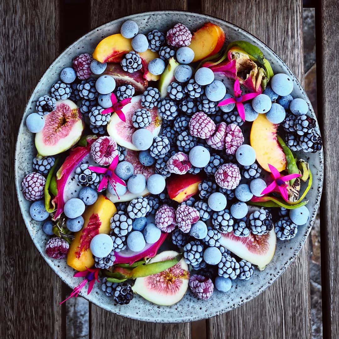 The fruit salad of DREAMS 😍 Can you name all the fruits in this bowl? Give it a try in the comments below! 

#myfabletics