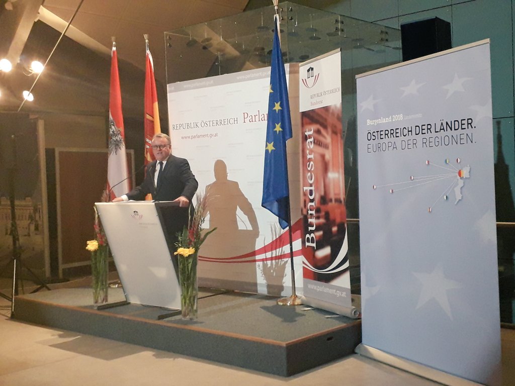 IHuditsch's tweet photo. #Burgenlandabend im Dachfoyer der #WienerHofburg zu Ehren der Bundesratspräsidentin #IngePosch
#esterhazyontour ist mit dabei https://t.co/2ay1fxs5tu