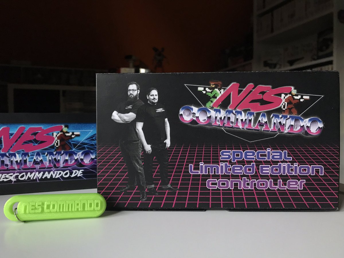 nescommando's tweet photo. Wie geil ist das denn???
Eine fette Channelspende vom lieben Tobi!
1 Special Edition Controller und 1 Schlüsselanhänger für jeden Haupt-Commander.
Einfach nur geil. ❤️❤️❤️
Mega fetten Commando-Dank von uns beiden, Tobi. 😘
#CommandoLove #NESCommando https://t.co/4mTsxffIdx