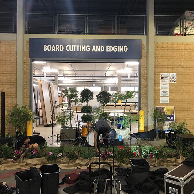 Always grateful for returning clients!  The  awesome people at Chamberlains in Strubens Valley had us come play for their customer event! #livemusic #corporatebandlife #music #chamberlainshardware ift.tt/2ybR56m