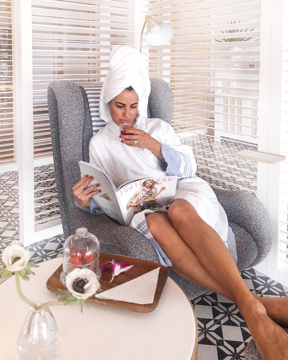 FSSurfside's tweet image. Unwind with one of the three seasonal highlights at the Spa. From a facial, to a body scrub or a massage, the decision is all yours. To book your treatment, please call (786) 482-2362. (Photo: Kelly Saks ) #FSSpa #SelfCare #FourSeasons #WellnessWednesday