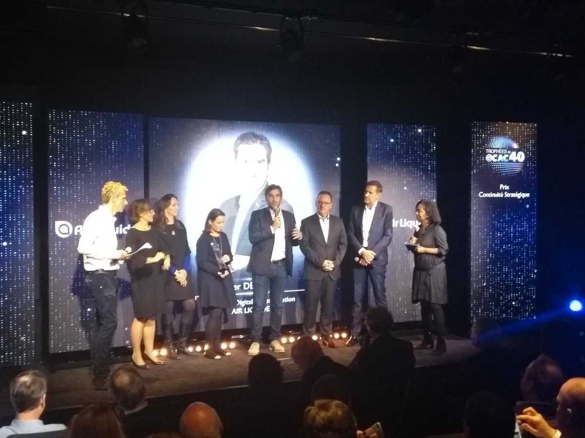 MugnierFlorian's tweet photo. Air Liquide has just entered for the first time the top 5 of the #eCAC40 barometer and won the prize for the continuity of its #digital strategy! https://t.co/J3m7Kk3YRd https://t.co/uPinPW97T0