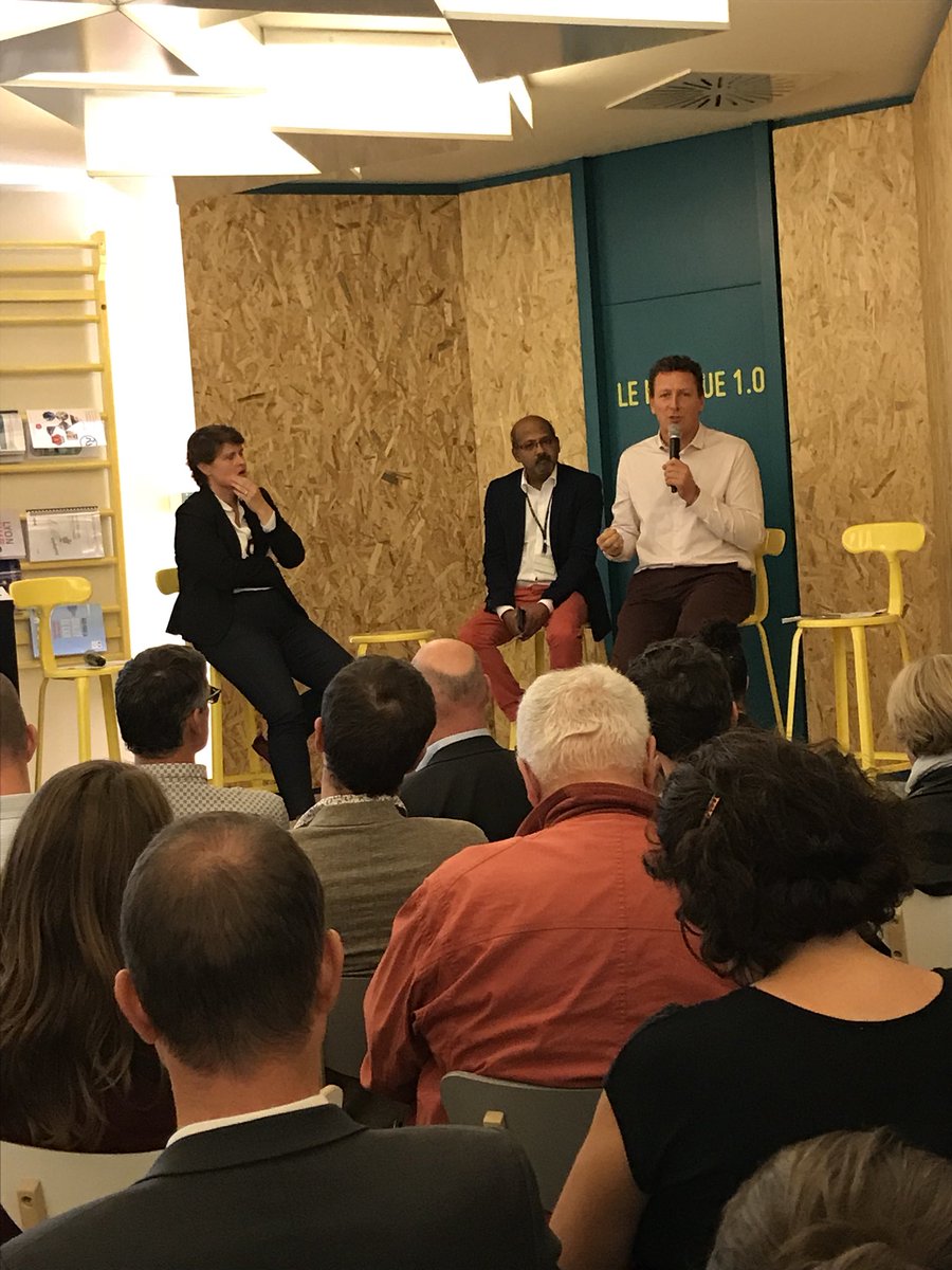 SNCFNumerique's tweet photo. .@Dleborgnesncf : « Le #digital est désormais reconnu comme étant au cœur des enjeux SNCF. Il s’agit de changer en profondeur le modèle de l’entreprise, créer de nouveaux processus, de nouveaux usages... »
#MeetUpSNCF https://t.co/7T5jZWJlFg