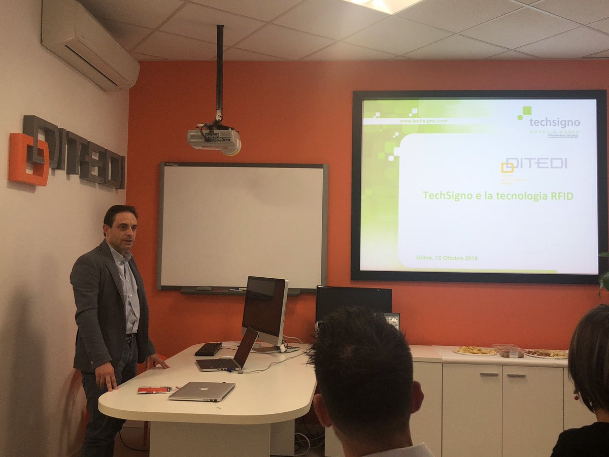DITEDIcluster's tweet photo. L’ultima azienda a presentarsi stasera è @Techsigno, ideatore che realizzatore di soluzioni tecnologiche Smart. #DITEDInetwork https://t.co/Ijwb70594D