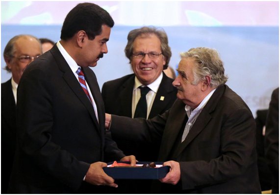 EEUU Y LA SOBERANÍA DE VENEZUELA leer en Portal z101
Por Narciso Isa Conde

En estos días PEPE MUJICA, ex-presidente de Uruguay, decidió definir fronteras frente a LUIS ALMAGRO, ex -canciller de su gobierno y actual Secretario General de la OEA, en los siguientes términos: