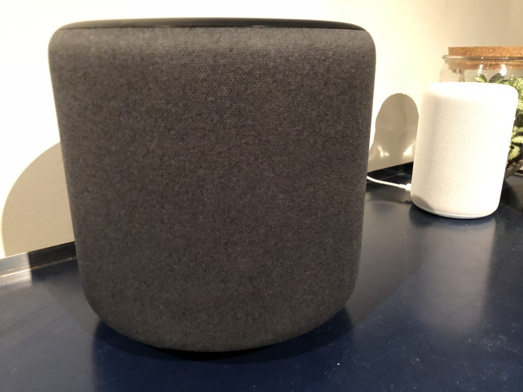 pascalparole's tweet photo. #UneJourneeAvecAlexa continue avec ses compagnons l’#EchoSub le subwoofer pour booster l’expérience audio l’#EchoPlus qui incorpore un capteur de température et l’#EchoSpot pour des réveils en musique https://t.co/a2oysbITAb
