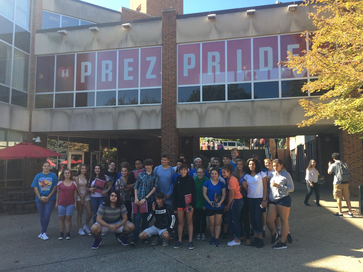 GLSH_9and10's tweet photo. Greater Latrobe Freshman on their annual college/university tour... thank you Washington and Jefferson for a wonderful day! https://t.co/LmyKM5UwGt