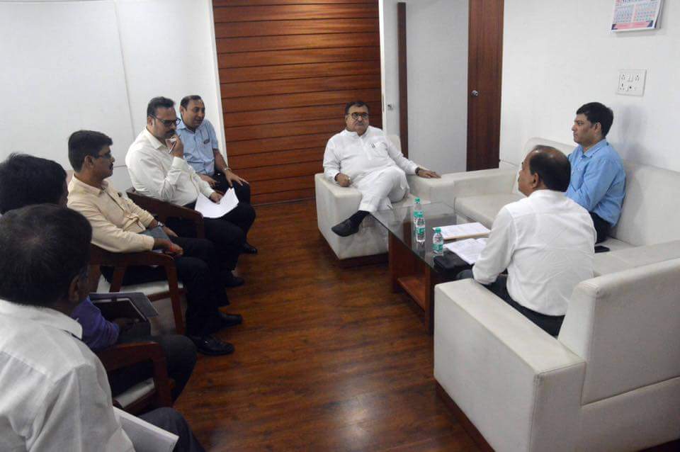 ideeputiwari's tweet image. Today Discussed the problem of Ghatkoper Slum area with Collector of Mumbai Subrburn.  - @bjpprakashmehta 
#Workfordevelopment
#Ghatkoper
@narendramodi @Dev_Fadnavis @ShelarAshish @CMOMaharashtra @BJP4Maharashtra @harshBJYM @abhishekmehta4
