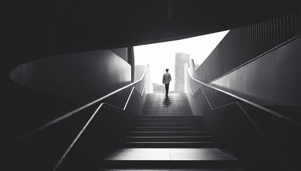 ABAYLD's tweet photo. Going solo doesn’t mean you’re going at it alone. #SoloPracticeTips @AvvoLawyers, @MartindaleLLC https://t.co/scxOiAH3GG https://t.co/mLeotGs1Av