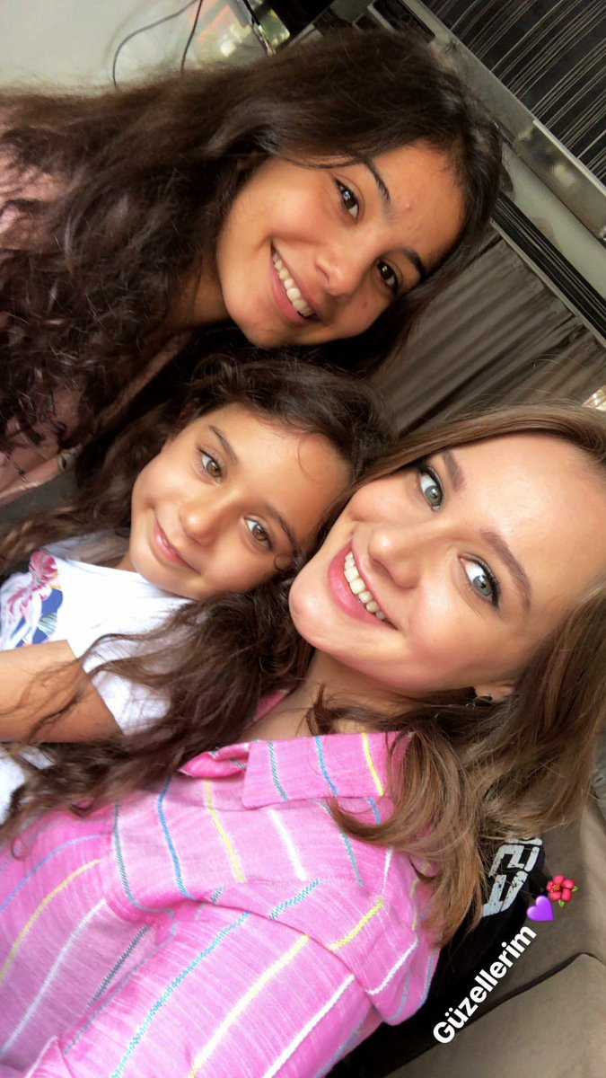 MDanerNews's tweet photo. Miray Daner instagram stories'de yeni bir fotoğraf paylaştı. || #MirayDaner shared a new photo on instagram-story. https://t.co/0reefK7LIu