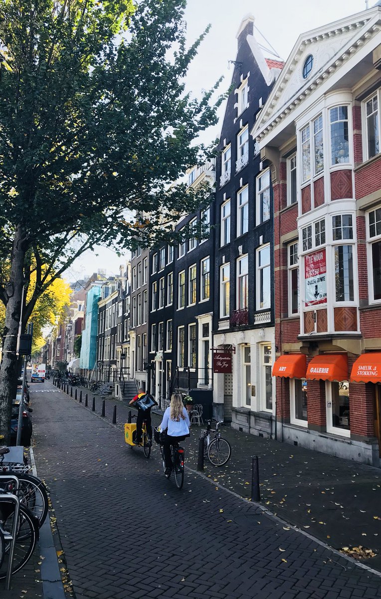 ChloDeltour's tweet photo. Amsterdam c’est sous côté, regardez moi ça https://t.co/WNgYbDZLYF