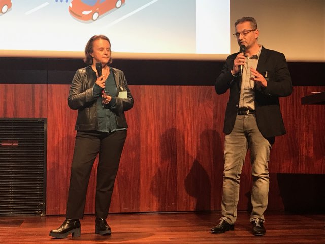 Paris2Connect tweet media