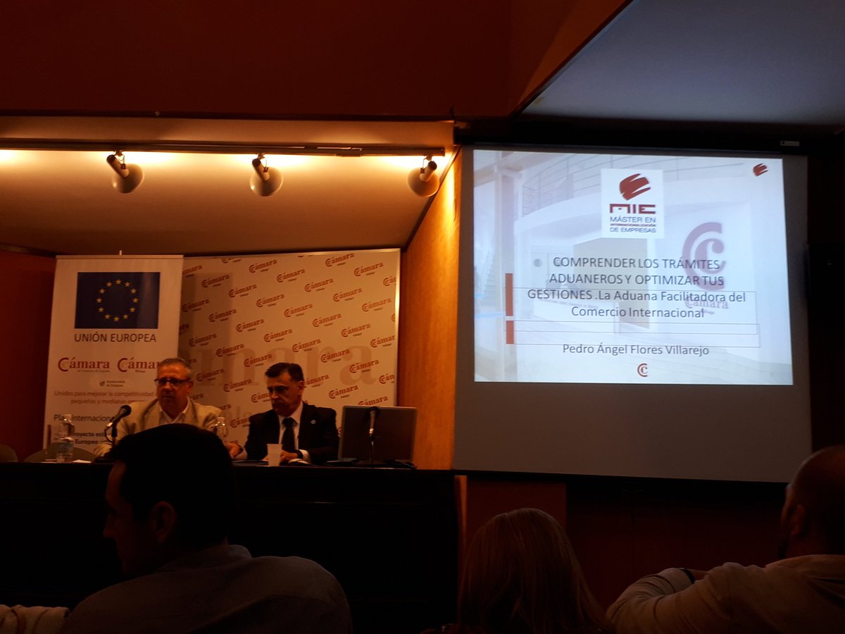 LidiaCMz's tweet photo. Jornada de trámites aduaneros en la Cámara de Comercio @MarketTeacher @mariajesuscha #exportación #fpyoaporto #internacionalización @FP_eel11 https://t.co/gBvtHWDanA