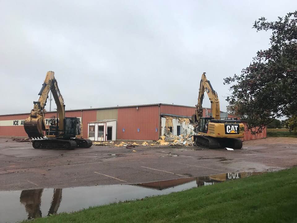 Scheelsiceplex's tweet photo. Sad day in the SF Ice Sports world. The MIRC/SFIRC is being demolished. The rink was founded and built by local skating parents in the early 70’s. It provided a wonderful opportunity to grow youth hockey and figure skating in our community. #mirc #sfirc #thankyou #sfyha #sffsc https://t.co/jGjgb9mt1T