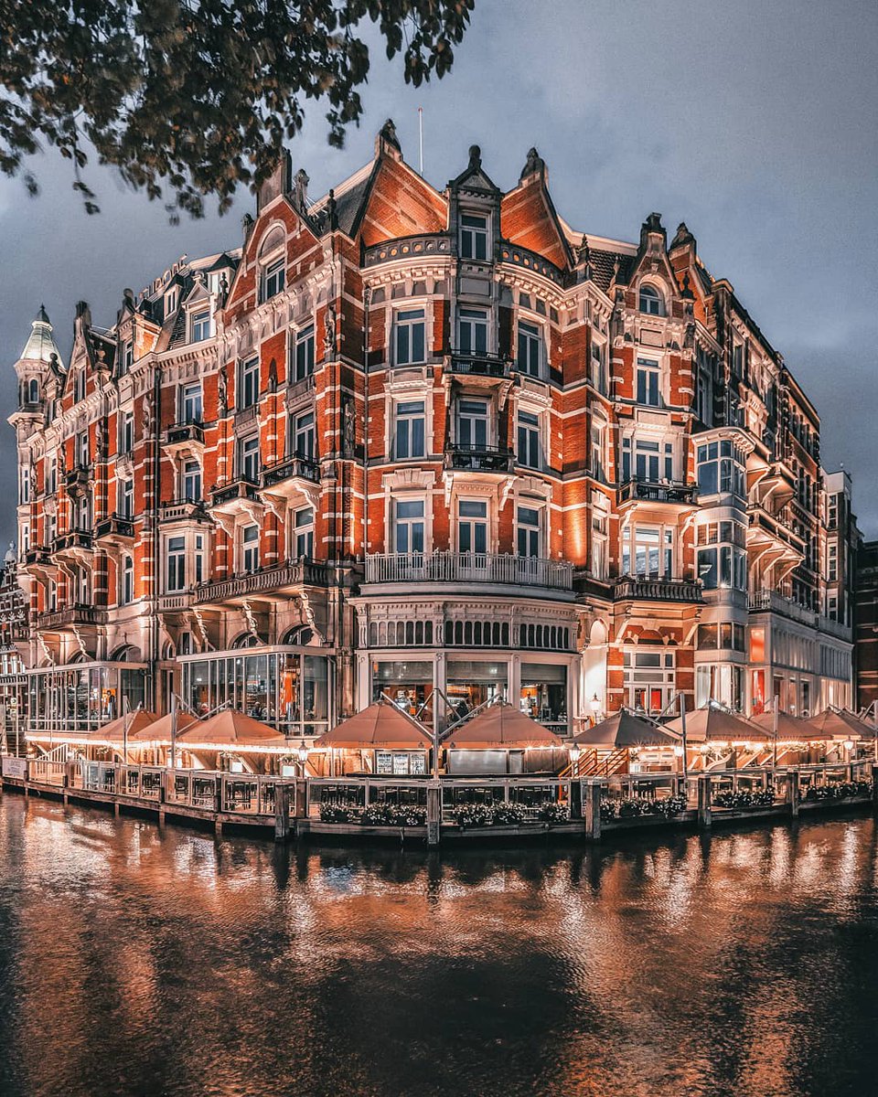 ✨Glowing Amsterdam ✨
#Amsterdam #netherlands #SonyAlpha