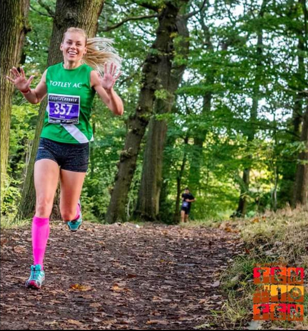 sara_eames_'s tweet photo. Hiiiiiiiii paparazzi spotted lurking in woods at sheffield TenTenTen 😂 https://t.co/DISd8pQElp