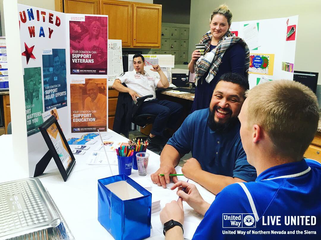 Uwnns On Twitter Employees At Reno Costco Are Writing Notes