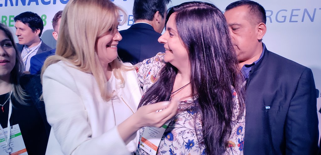 MarceCortiellas's tweet photo. !Felicitaciones compañera @magariovero, nuevamente Presidenta de la @FAM_Argentina!
#FamElige https://t.co/ywnRFKJsKY