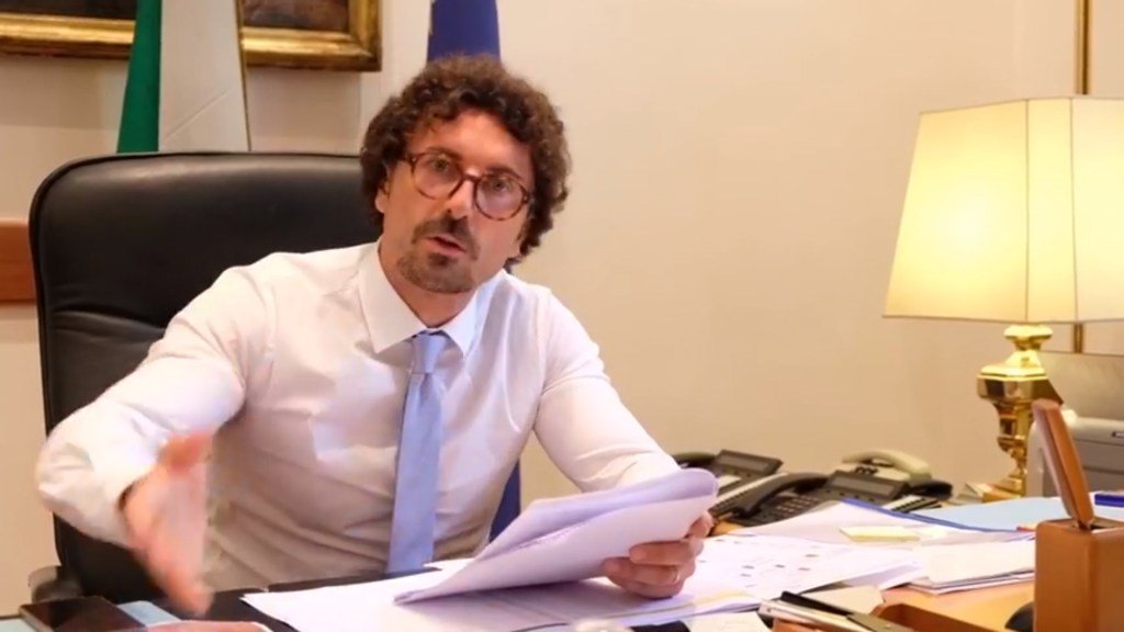 Michele Boldrin on Twitter &quot;L'arrogante idiota se ne frega, non per