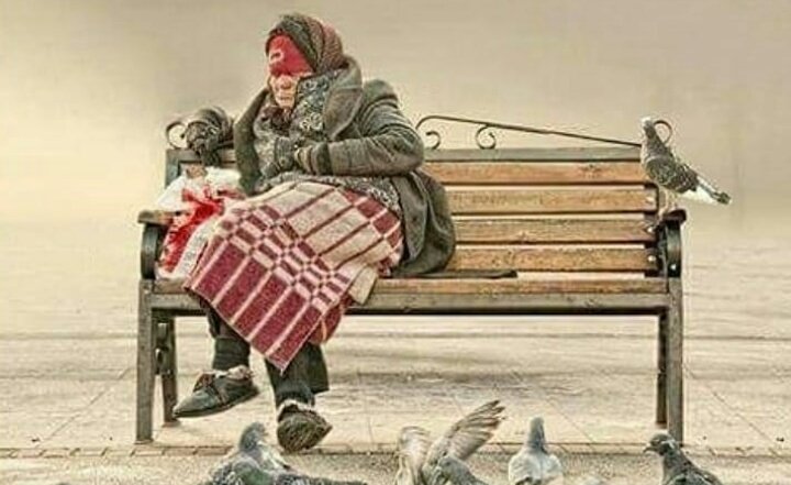 أتدري متي تكتمل أنسانيتك ؟!
إذا أحسست بالذين يبكون بدون دموع ..