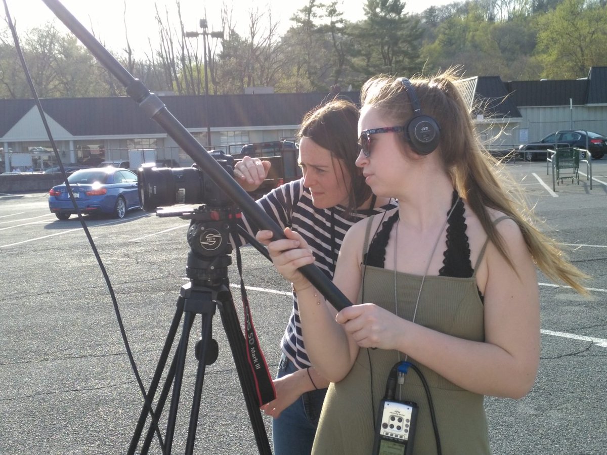 jbfc_ny's tweet photo. Looking to get a foothold in the film world this fall? Register now for our #fall 2018 #CoursesAtTheLab, including offerings for kids, teens, and adults! Learn more &amp; register on the #JBFCedu website: https://t.co/y3Sh8tqsqe  

#MediaArts #MediaLiteracy #ViewingAndDoing https://t.co/X5CIFSZnB1