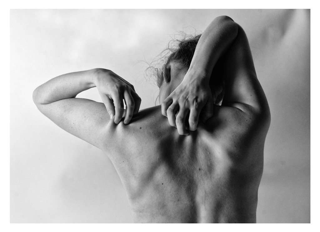 Honour__burges's tweet image. A series of self portraits from my human forms project I did earlier this year. It was really interesting to explore the way society views our bodies. I’m really looking forward to exploring this in more depth soon! #humanforms #nikon #photography