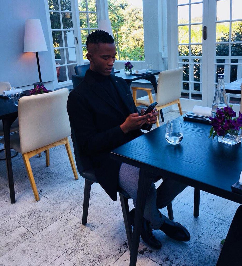 thetable_sa's tweet photo. Patiently waiting on 20:30 like...
#AtTheTable #TheStageIsYours https://t.co/SLAu73m6pY