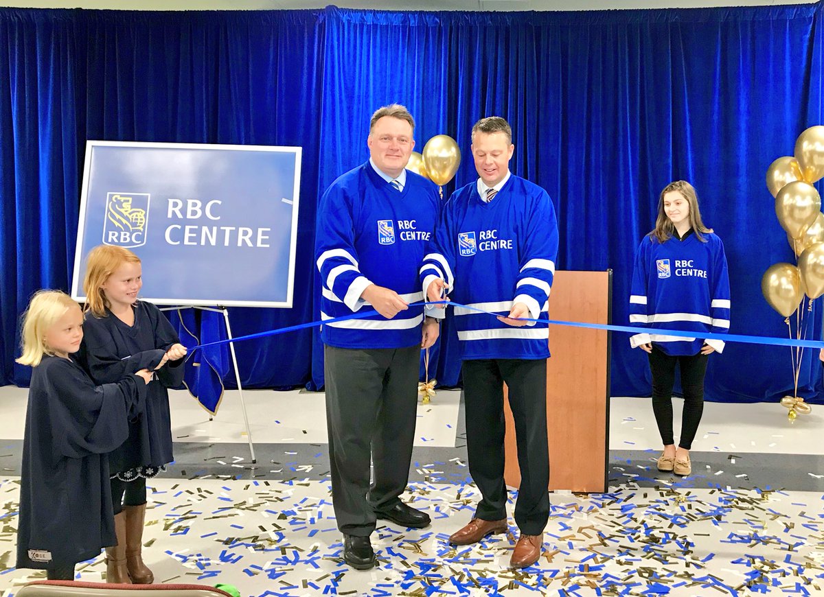 It’s official - the Dartmouth 4-Pad is now the RBC Centre! We are fortunate to have an incredible community-minded partner like <a href="/RBC/">RBC</a> continue to invest in our municipality <a href="/hfxgov/">hfxgov</a> <a href="/DarrenFisherNS/">Darren Fisher</a> <a href="/TonyMancini_NS/">Deputy Mayor Tony Mancini</a> <a href="/bill_karsten/">Bill Karsten 🇨🇦</a> #RBCCentre