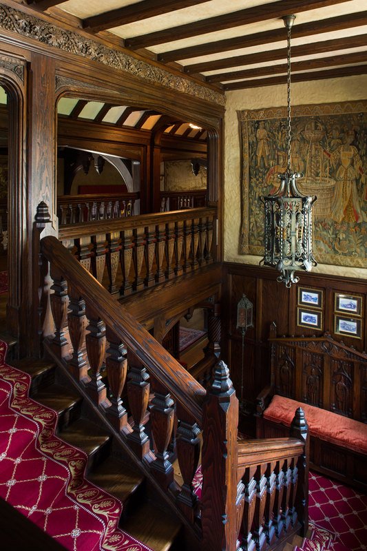 LegaciesVDU's tweet photo. Some photos of the real Salvatore Boarding School (Glenridge Hall). we are obsessed with this beauty!!! #Legacies @cwlegacies https://t.co/mWKhfBFTZu
