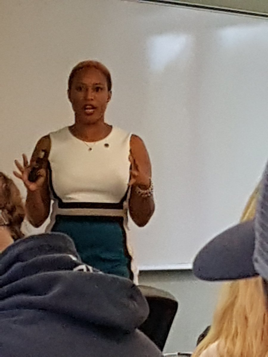 Alumna Kerel Pinder '06 returns 'home' to Acadia from The Bahamas and gives an inspiring guest lecture to the entrepreneurship class in the Manning School of Business. Way to go <a href="/Kerelpinder/">Kerel Pinder</a> #AcadiaU