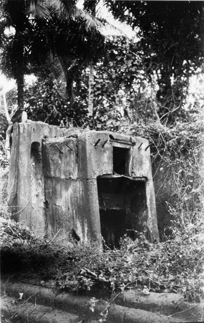 'Oven for smoking fish by the Niger River, Onitsha,' 1930-31. Photo: Gustaf Bolinder.