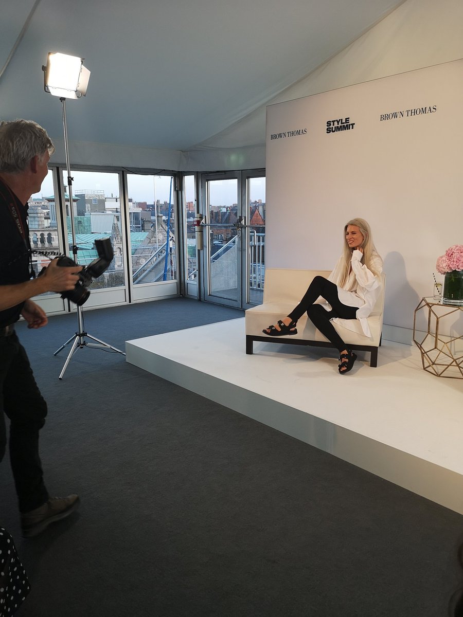 debbie_odonnell's tweet photo. Great to meet the lovely Sarah Harris @BritishVogue in Dublin today for the #StyleSummit @brownthomas. An absolute lady https://t.co/aji2KYP185