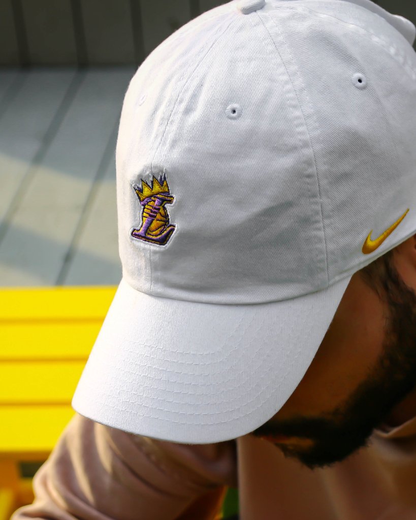 Foot Locker on Twitter: "The KING is coming. #Nike Lakers Crown Hats  Available in Select Stores Now! https://t.co/8ODoK9faUM" / Twitter