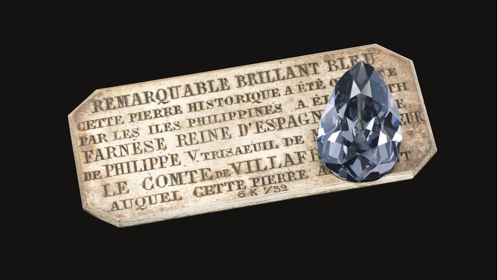 TheLoanComps's tweet photo. A diamond fit for a queen! Learn about the magnificent Farnese Blue diamond that weighs a staggering 6.16 carats and has been in private hands for over three hundred years until it sold at @Sothebys! https://t.co/yXvL5qdB7S #sothebys #bluediamond #farneseblue #diamond https://t.co/zx3QPQLblU