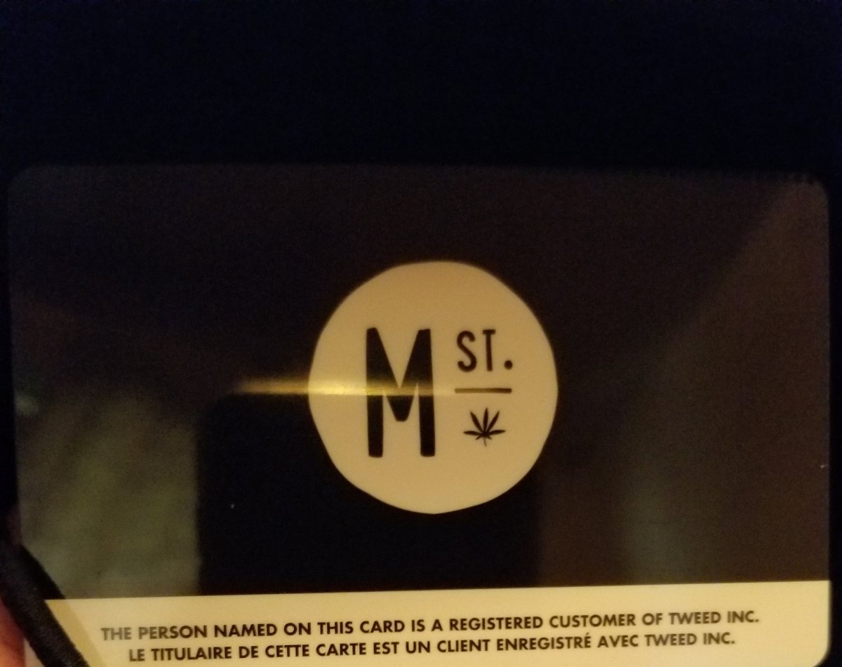 _LucieBee's tweet image. I have my ACMPR 
I&apos;d show the back but only in person, I&apos;m allowed 120gs a month. #wecanhelpeachother #thiswouldchangemylife #iliveintheareas