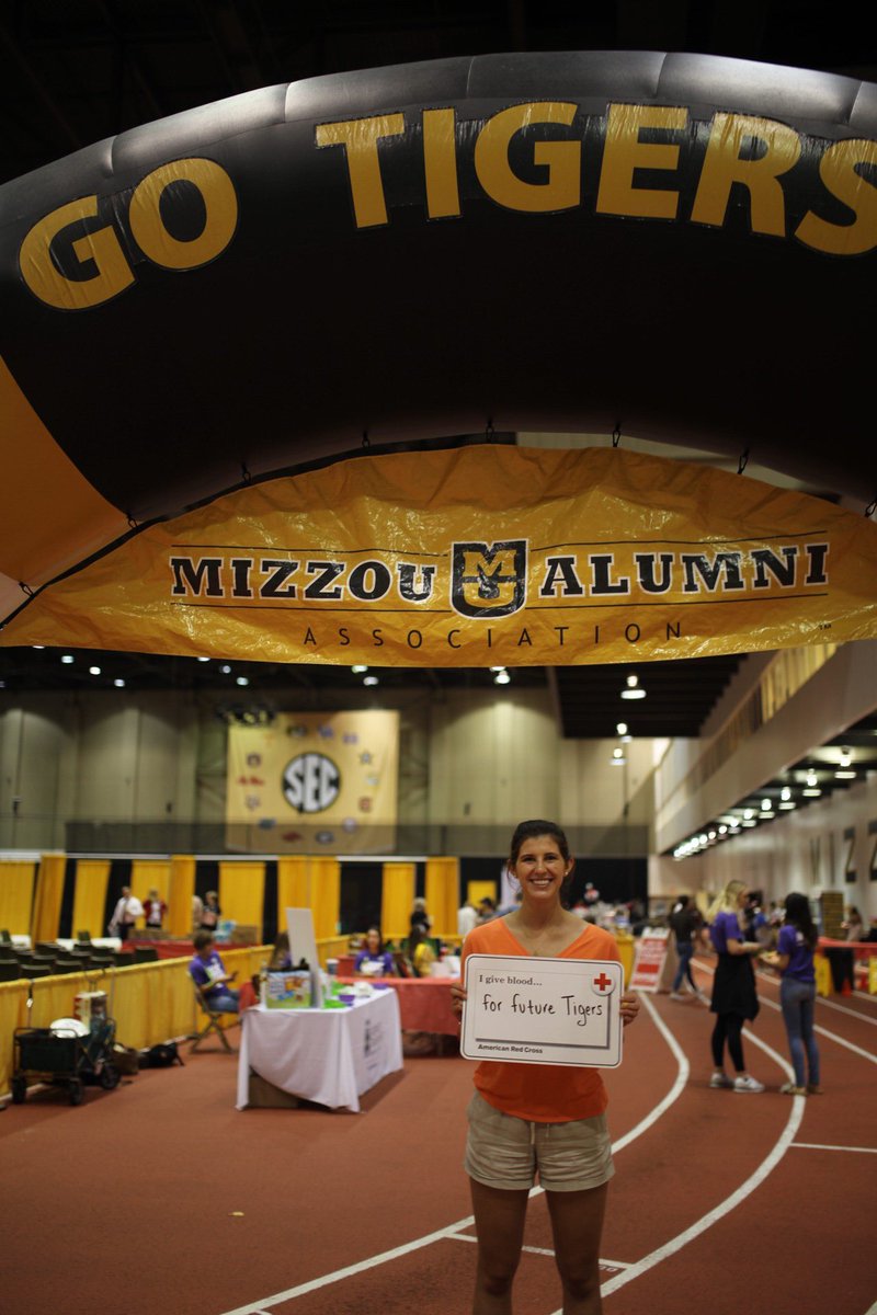 There are only 2️⃣ days left of the 2018 Homecoming Blood Drive!!! Grab a friend and go donate - it’s time to save some lives! 🐯