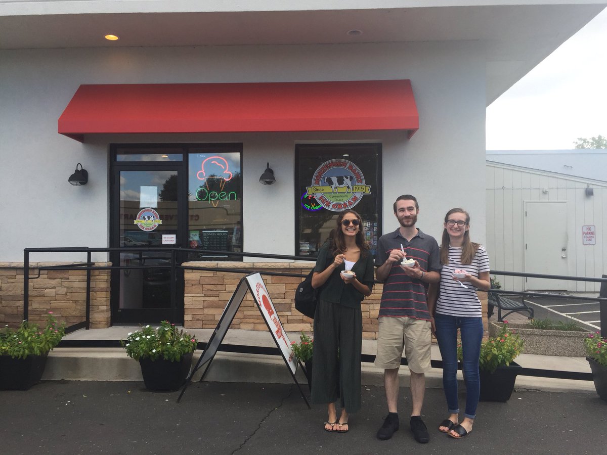 jennashap's tweet photo. Ice Cream: The Lunch of Champions. #TheDreamTeamEatsIceCream #RegionOneGetsItDone https://t.co/AFEyN63gcz