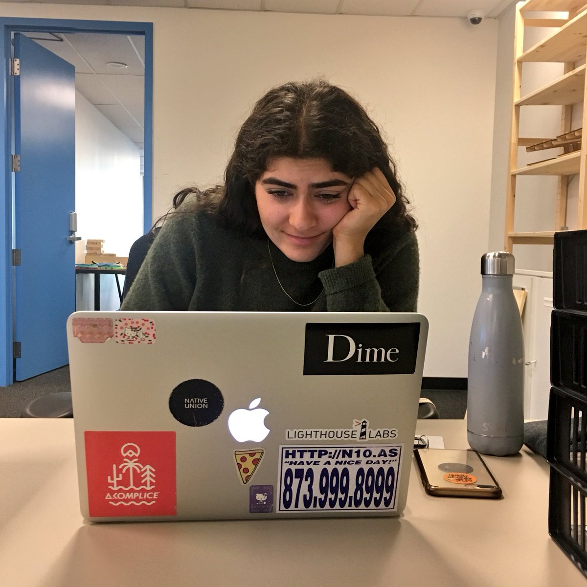 DevhubVan's tweet photo. Welcoming Mona to the @DevhubVan team as our new Space Coordinator! ππ»
First on the agenda: getting her to help us with #21DCC!
Well, that was the plan anyway... Turns out coding isnβt her strong suit either. π€·π»ββοΈ
#DevhubGoesDev #javascript @lighthouse_labs https://t.co/T0ljVx8SUy