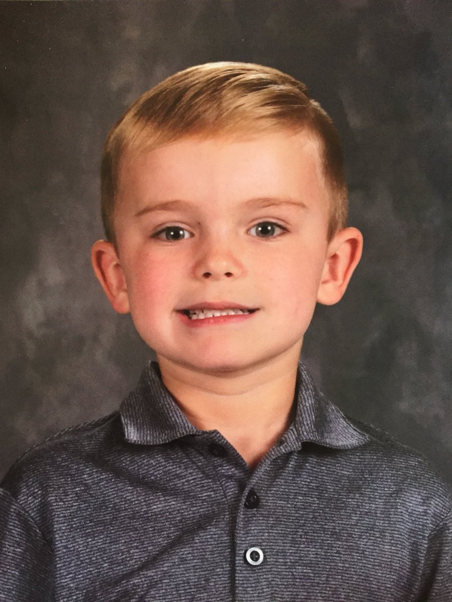 ShanV11's tweet photo. Should I be worried that my son might have had a small stroke when he got his school picture taken? 🤦🏻‍♀️ #SchoolPictureFail #IveNeverSeenHimMakeThisFaceBefore https://t.co/v3LdykgHRg