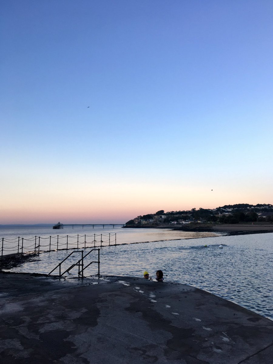 shannpott's tweet photo. At @ClevedonPierG1 swimming at sunset for #WorldMentalHealthAwarenessDay, in recognition of the health benefits cold water swimming can have. 
It is so important that we keep this conversation open - today and every day after - because #MentalHealthMatters ! https://t.co/dlvrBRfDiA