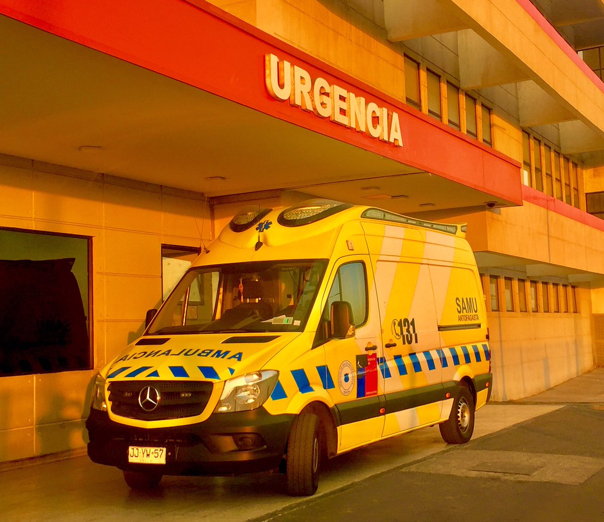 #SAMU #Regional Sabías que 1 de cada 7 personas que se exponen a un incidente potencialmente traumático enferman en salud mental?? 🤔Por lo que cuidar al que cuida es una prioridad en la atención Prehospitalaria 🚑#DíaMundialSaludMental <a href="/ministeriosalud/">Ministerio de Salud</a> <a href="/opsomschile/">OPS/OMS Chile</a> 👀👇🏻