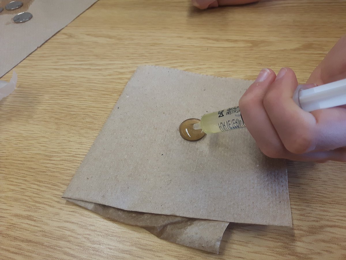 EnrBrant's tweet photo. A little STEM challenge today! Interesting results. @CentennialGw @GEDSB https://t.co/3JldlR7PnZ