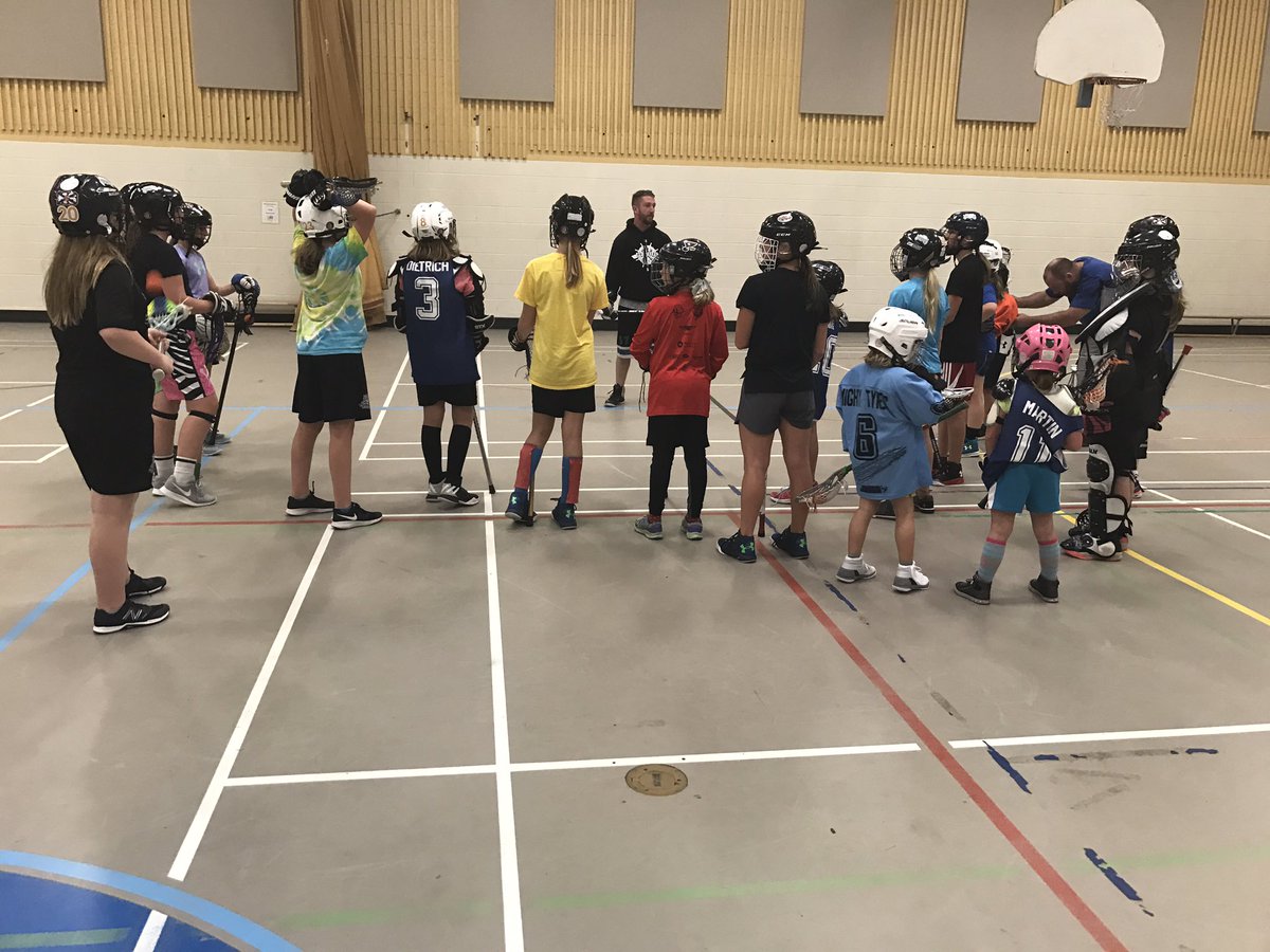 PPSunderland's tweet photo. It's always a great night for lacrosse...made even better when KJ @LacrosseNS swings by to put the @wolveslacrosse1 and @ns_sirens girls through their paces #growthegame #laxgirlsrock #byebyeturkey https://t.co/tQ1AxRCpqJ