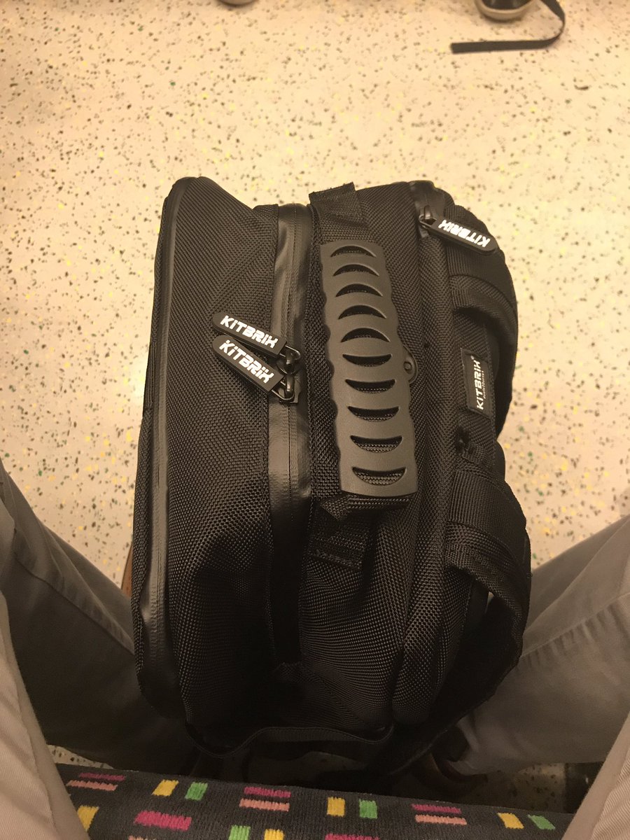 sparkyhester's tweet photo. @KitBrix completely loving the CityBrix bag that I used for the first time today. It’s been to Hull and back!
#citybrix #kickstarter https://t.co/VcyzAnly71