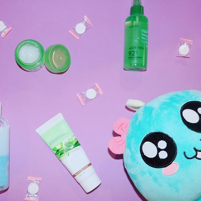 La línea de Aloe Vera de @mumuso_mx es de mis favoritas ¿ya la probaron?
.
.
.
.
#mumuso #mumusomx #hazlogenial #aloevera #skincare #mascarilla #hidratantefacial #gugu #beauty #belleza #pielsaludable #pielhermosa #siemprebella #cuidatupiel https://ift.tt/2A3IyE9
